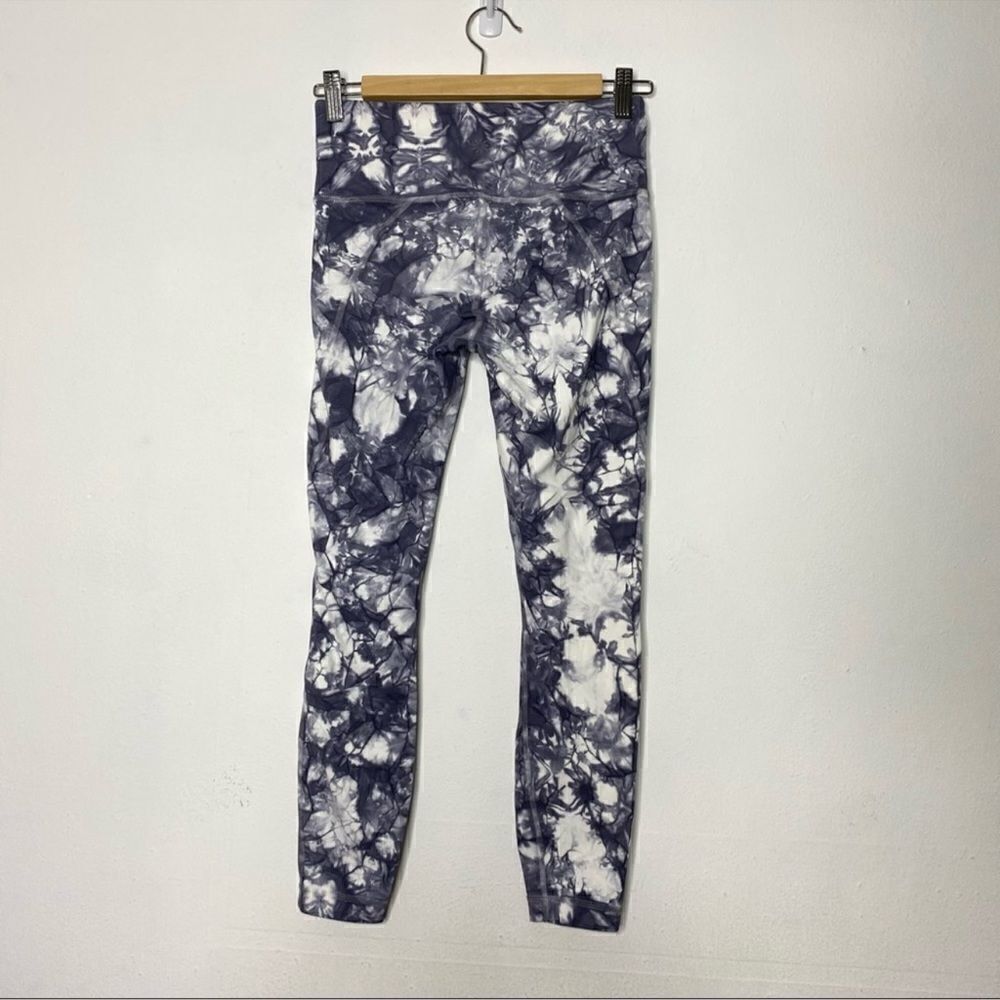 Athleta Salutation 7/8 Tights Tie Dye Leggings S - Picture 3 of 7